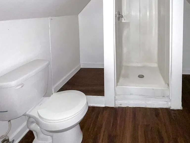 815 W University Ave — Photo 8