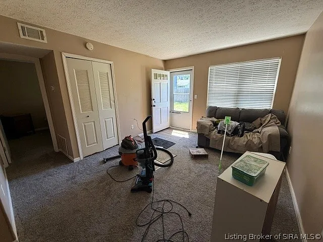 220 E Market St — Photo 6