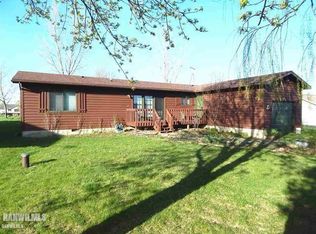 4-13 Grandview Dr, Lanark, IL 61046
