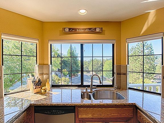 4th image of 145 Viki Ct