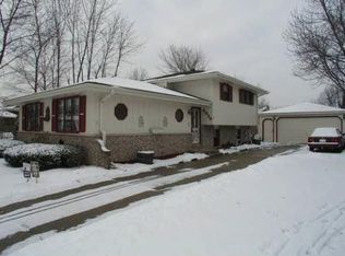4924 Timber Ct, Oak Forest, IL