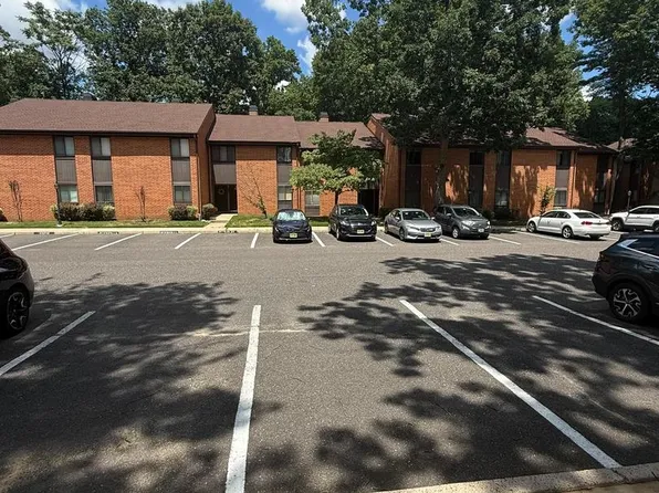 106 Kelly Cv #B, Mount Laurel, NJ 08054
