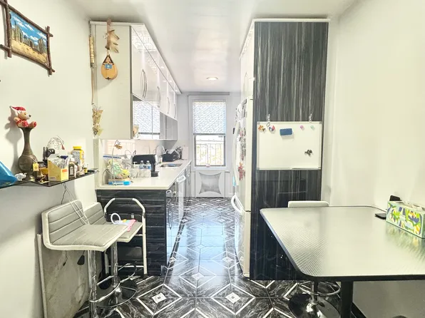 3178 Nostrand Avenue image 1 of 13