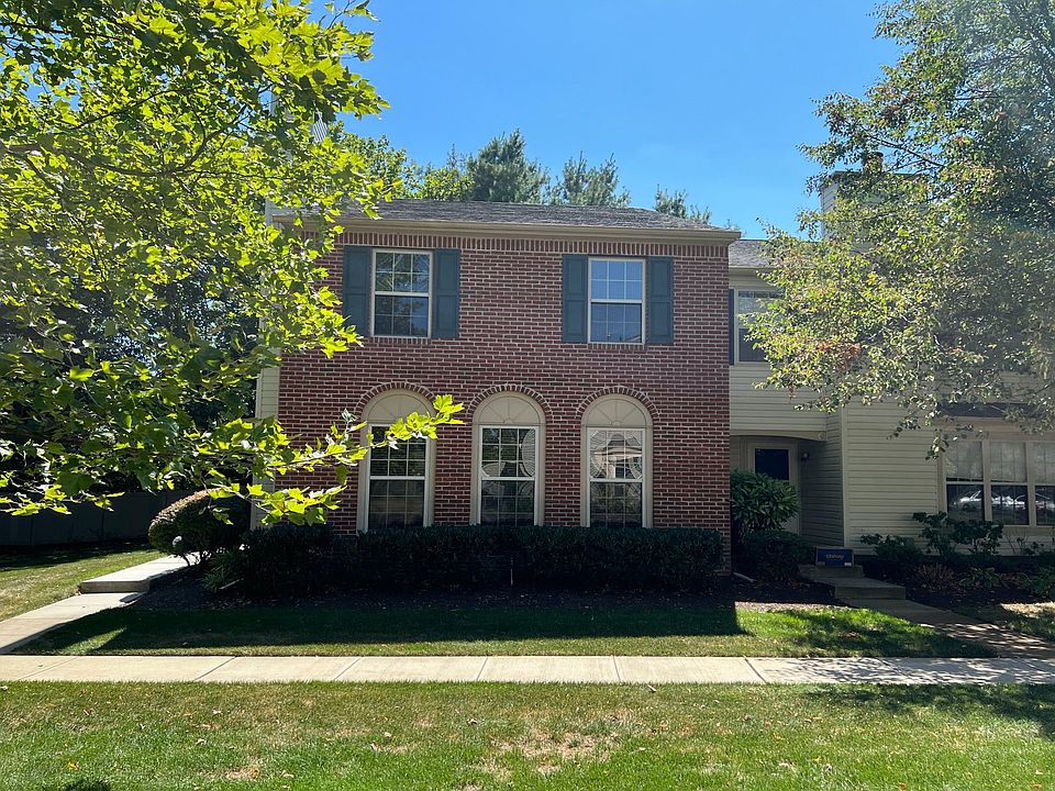 1st image of 8-1 Stuart Dr Unit 801