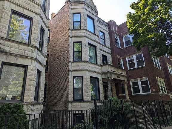 2nd image of 1927 N Humboldt Blvd #1