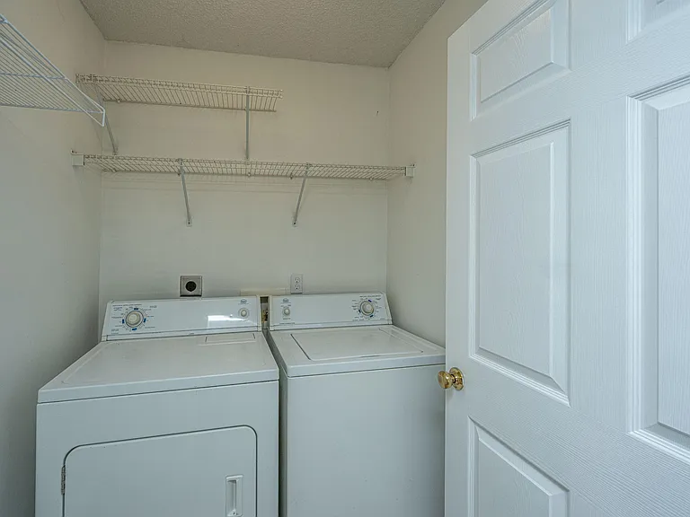 111 Barlow St #111 — Photo 6