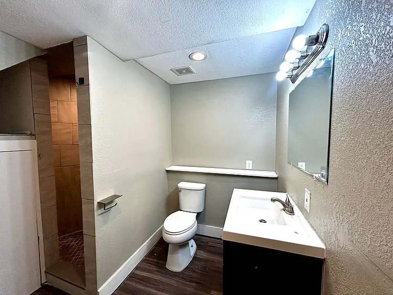 3305 Clawson Rd #C — Photo 32