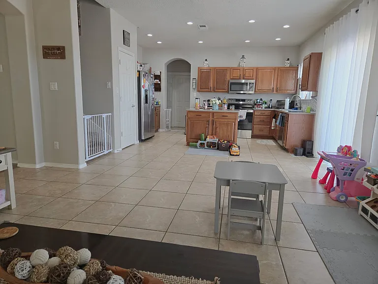 970 Carnival Ct NW — Photo 5