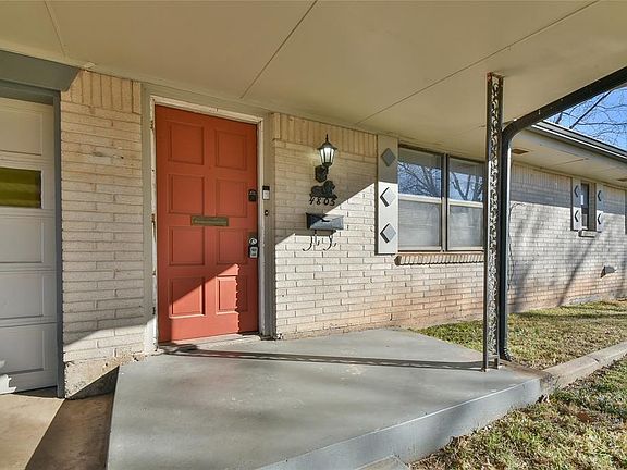 3rd image of 4805 Leslie Dr