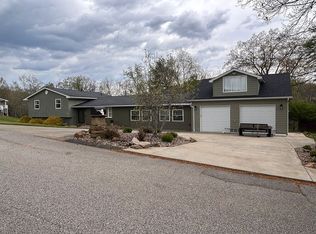 4 Vail Dr, Ripley, WV 25271