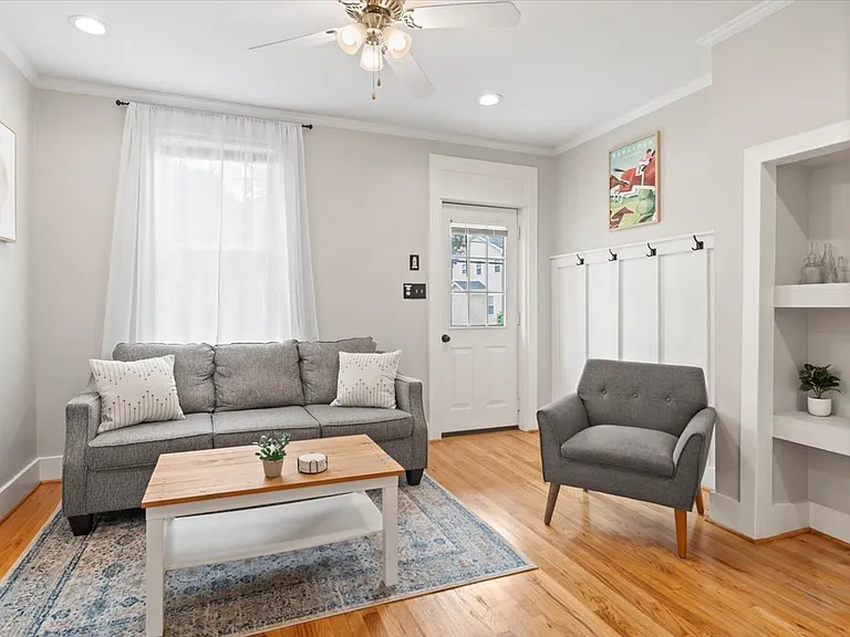 123 W Circular St #1 — Photo 7