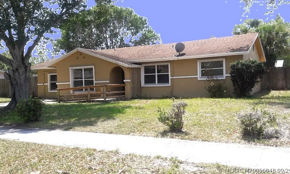 1125 Hemlock Cir
