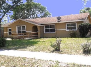 1125 Hemlock Cir, Fort Pierce, FL 34947