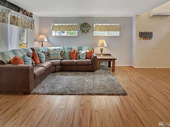 4th image of 274 Maltese Ct