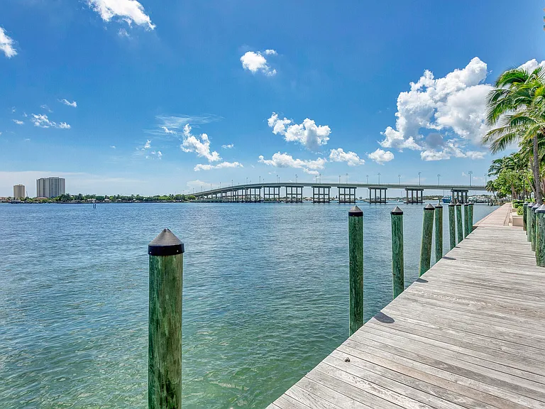 2640 Lake Shore Dr #2014 — Photo 81