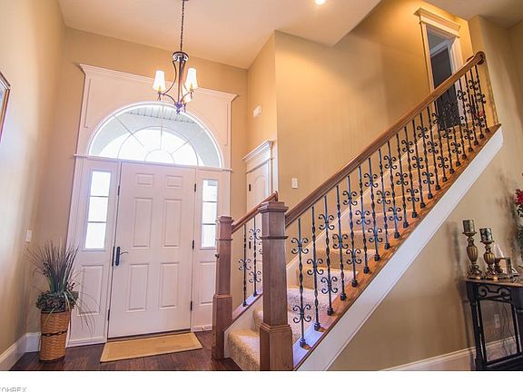 3rd image of 1075 Stonington Pl