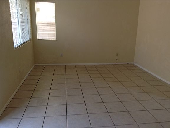 5th image of 913 Toro Canyon Ln