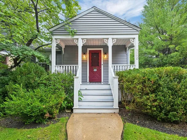 2509 Thayer St, Evanston, IL 60201