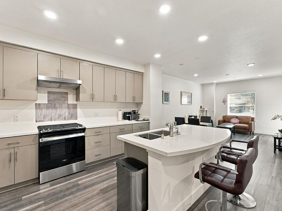 1st image of 1853 Almaden Rd #103