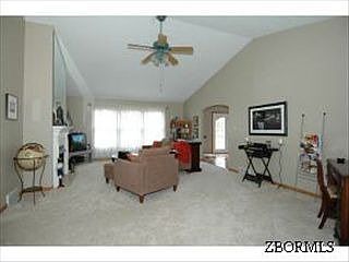 3rd image of 340 Spring Valley Dr