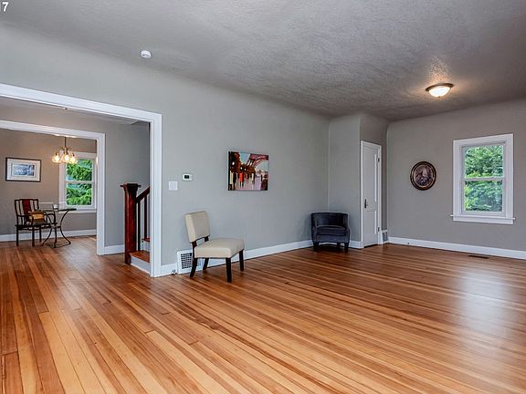 5th image of 3100 NE 42nd St