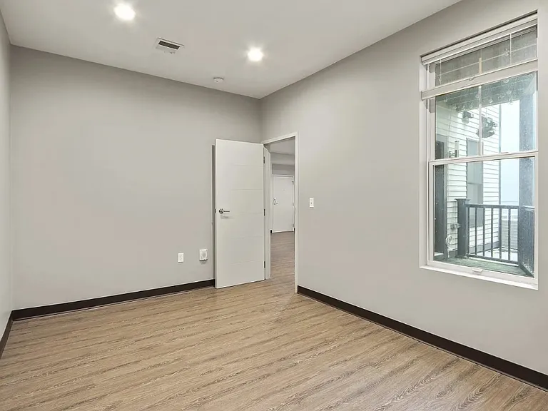 16 Preble St #3 — Photo 9