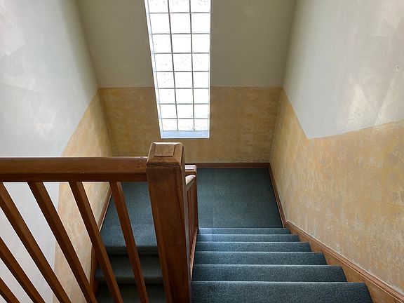 4th image of 6316 W Belmont Ave