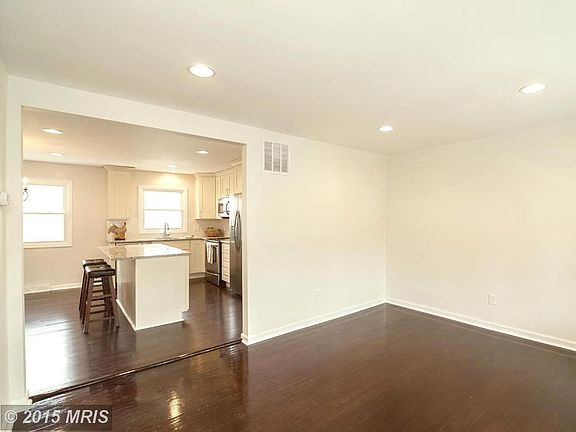 Open Floor Plan for Entertaining.