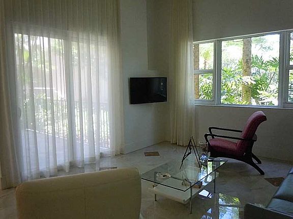 4th image of 20000 Country Club Dr #1004