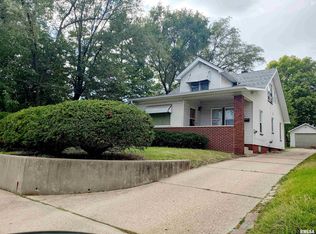 2305 NE Monroe St, Peoria, IL 61603