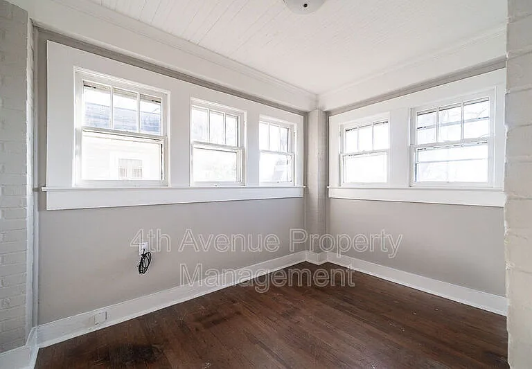 65 W Shadburn Ave — Photo 5