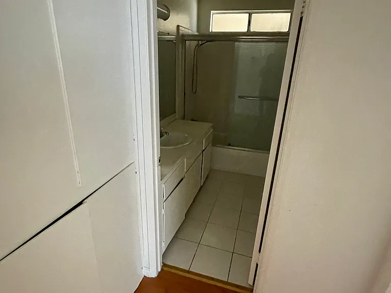 805 S Stoneman Ave #E — Photo 15