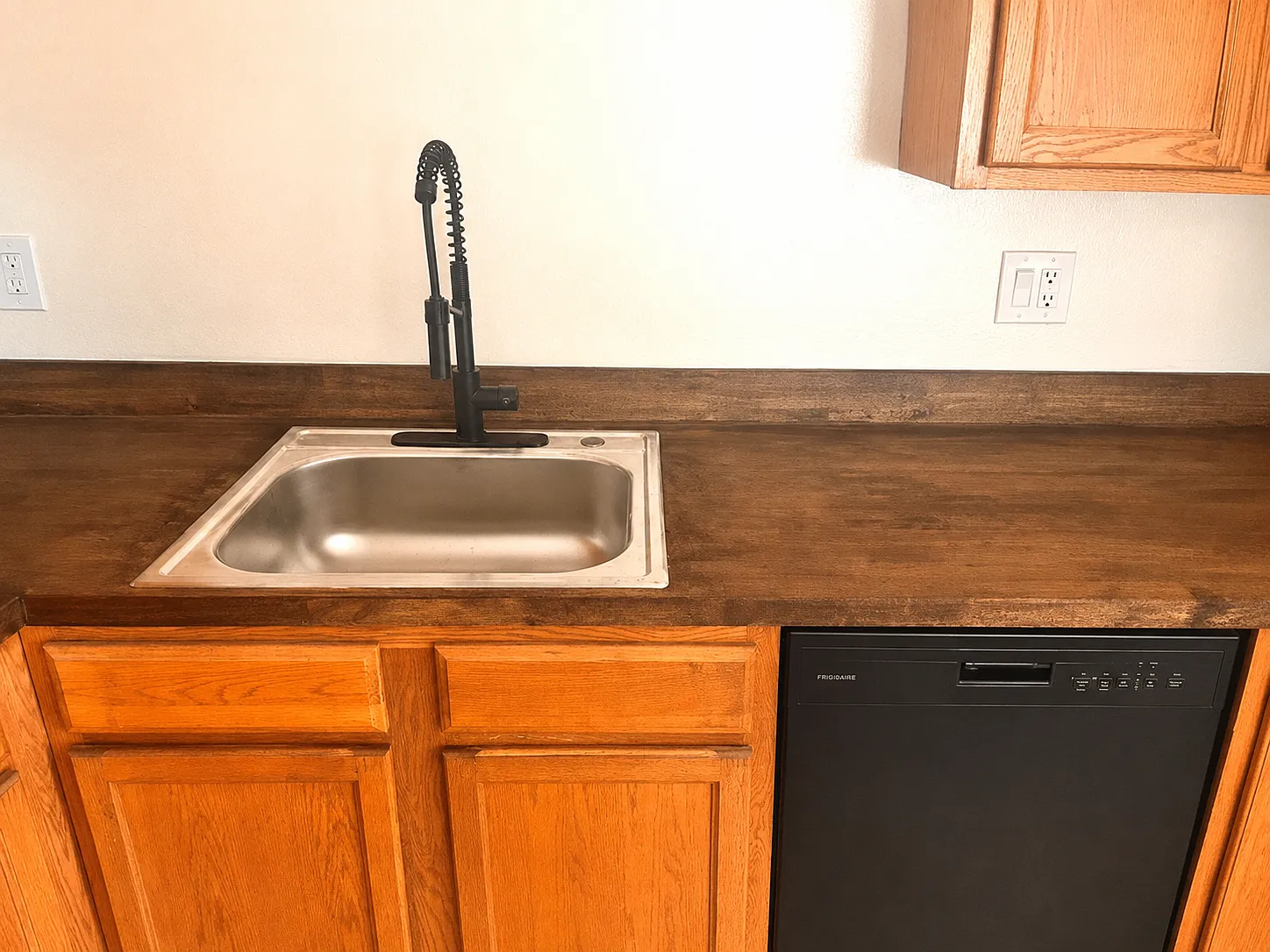 3 bed, 1000 sqft, $1,250 — Photo 2