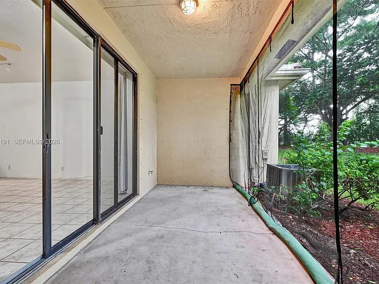 3897 Tree Top Dr — Photo 26