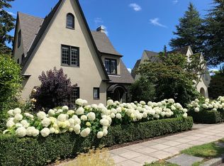 3910 48th Pl NE, Seattle, WA 98105