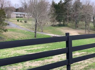 8598 Roth Rd, Louisville, KY 40219