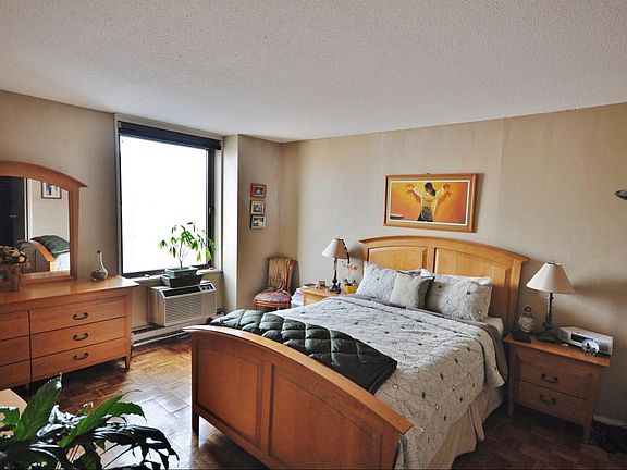 4th image of 1623 3rd Ave APT 21A