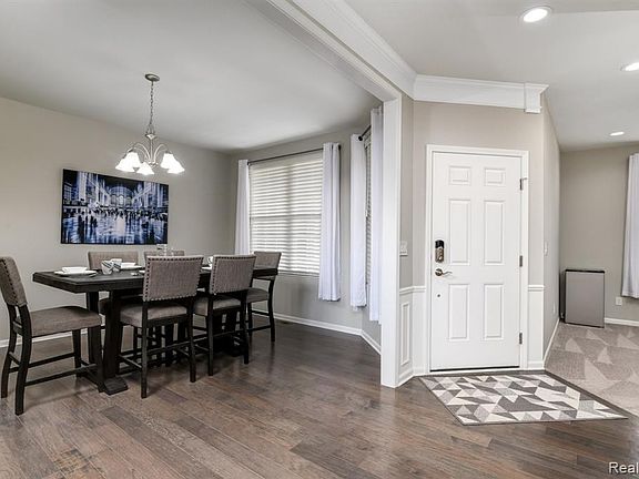 5th image of 56871 Rockway Ct