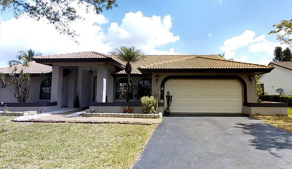 1st image of 8433 NW 54th Ct