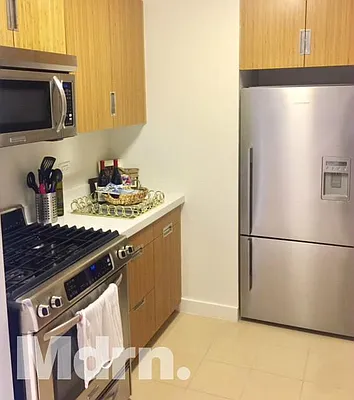 Rented by Mdrn Residential | media 39