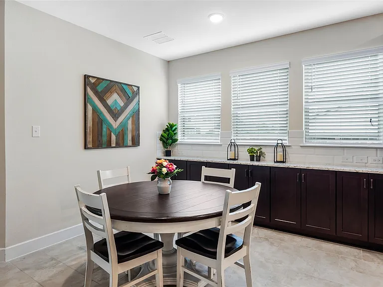 9211 Lowell Cliff Dr — Photo 17
