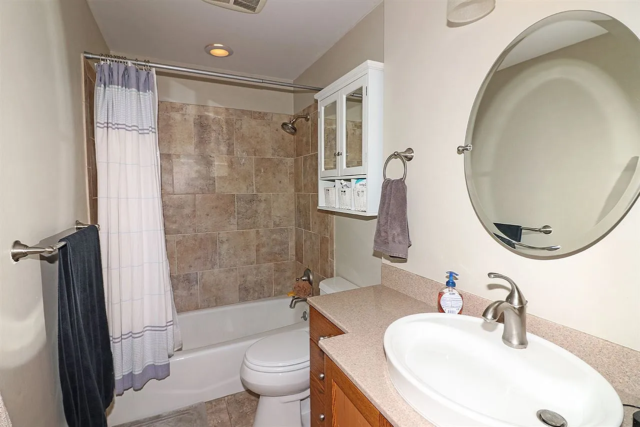 4 bed, 1404 sqft, $2,300 — Photo 4