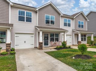 32 Benedict Ln, Weaverville, NC 28787