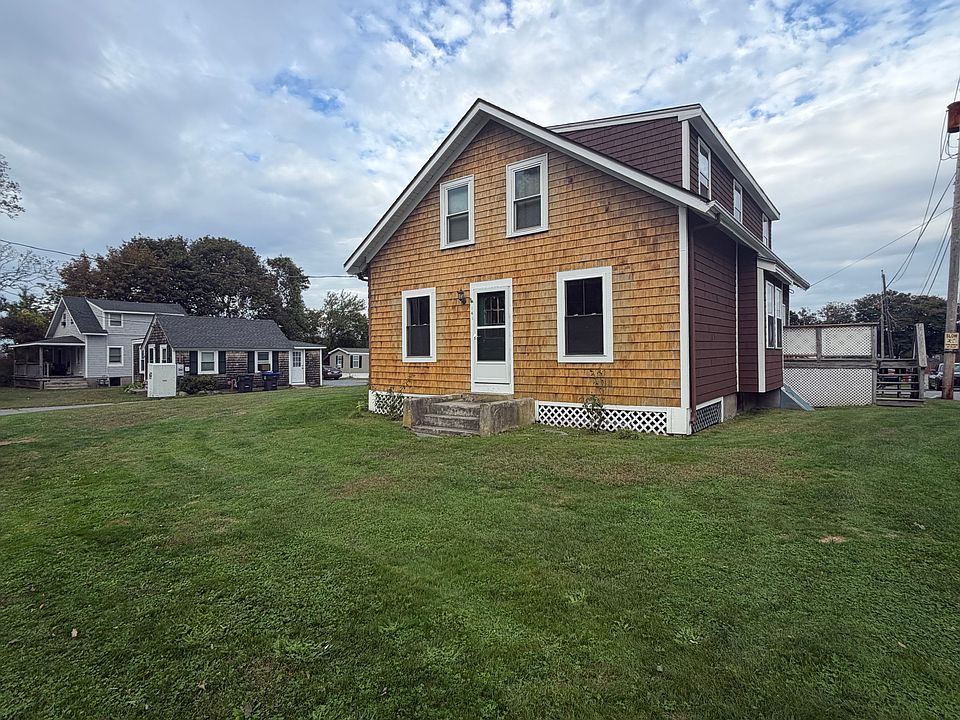 1st image of 141 Bristol Ferry Rd #1