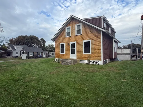 141 Bristol Ferry Rd #1, Portsmouth, RI 02871