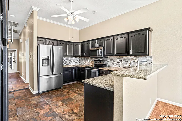 723 Sendera St — Photo 18