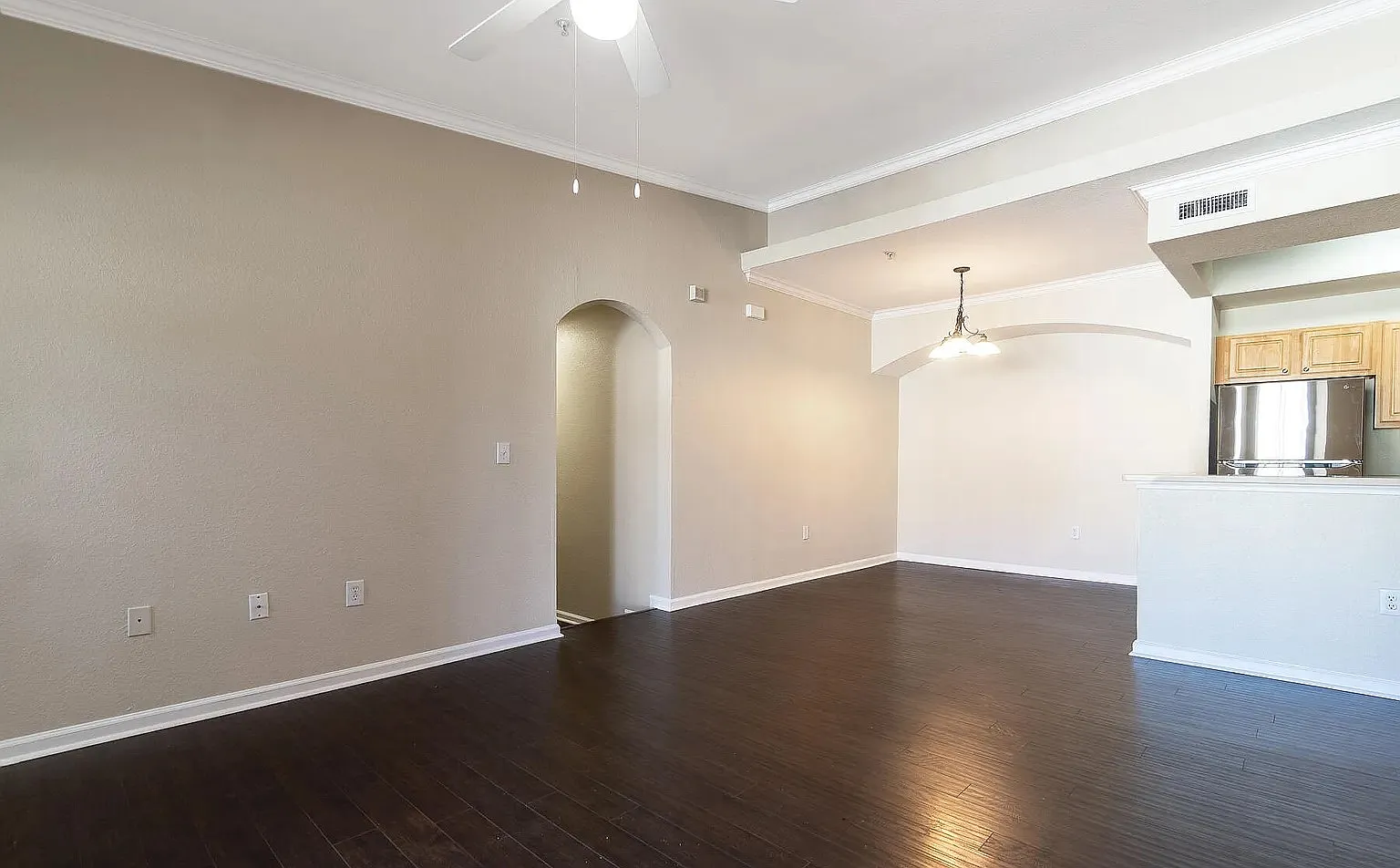 10075 Gate Pkwy N — Photo 3