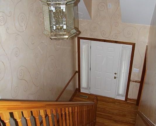 5th image of 843 Falcon Cir