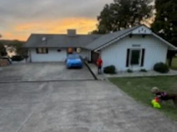 1406 Circle Crest Dr, Eddyville, KY 42038