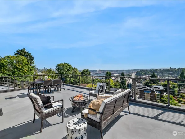 3229 SW Westbridge Place, Seattle, WA 98126